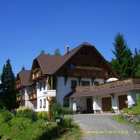 Pension Holubec Benecko Exterior photo