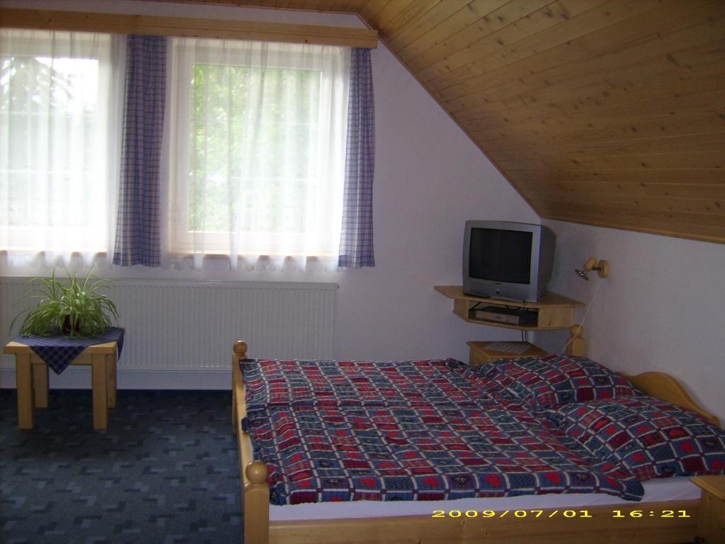 Pension Holubec Benecko Room photo